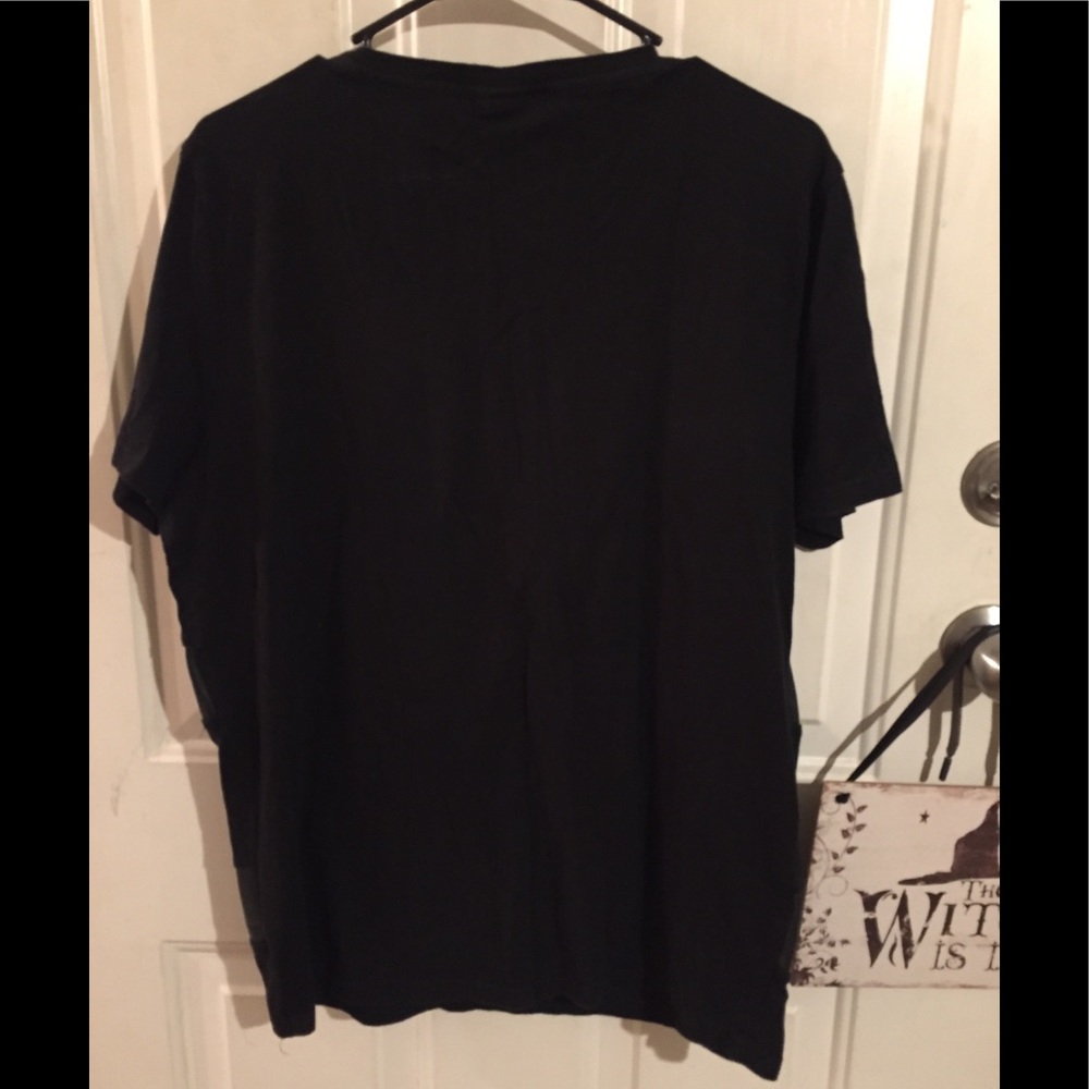 H&M Tee - Picture 2 of 4